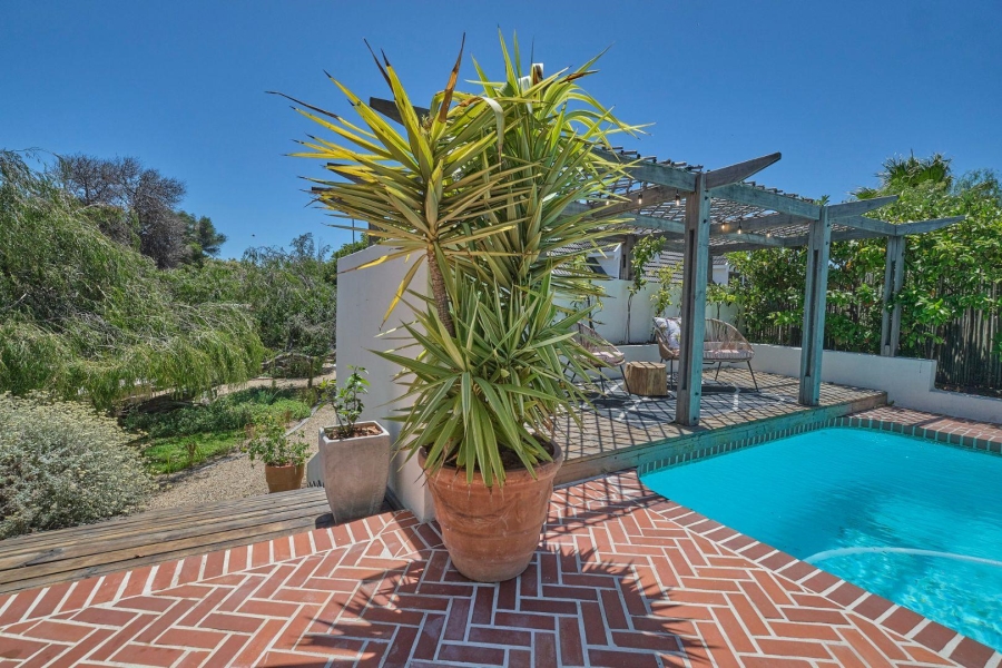 5 Bedroom Property for Sale in Flamingo Vlei Western Cape